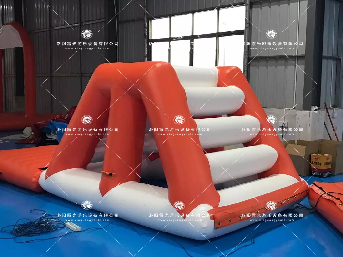独山水上闯关设施